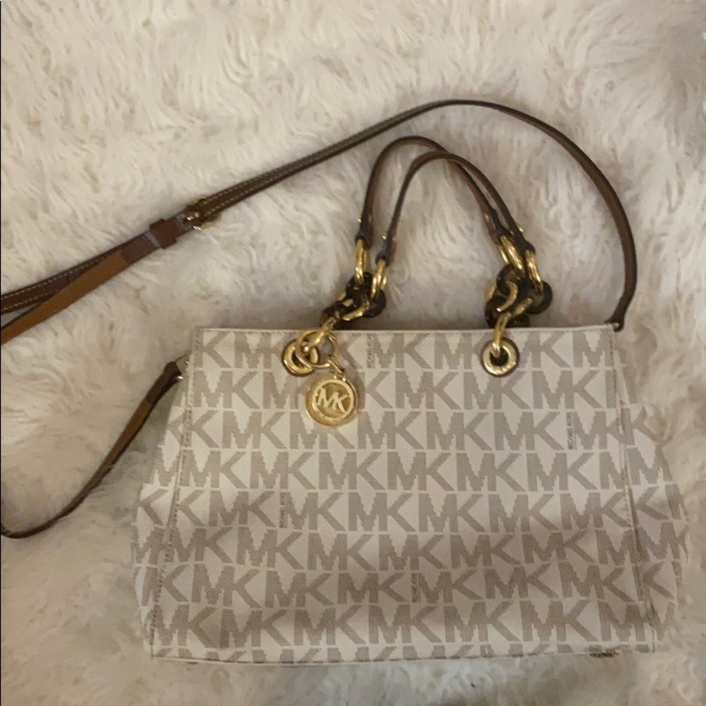 Michael Kors purse